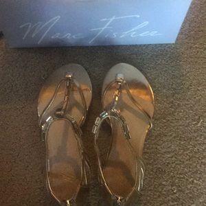 Marc Fisher gold sandals 💛